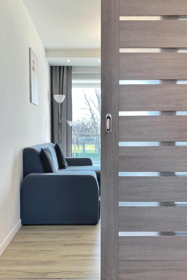 Green - apartament w centrum z widokiem na rzekę Rzeszów Buitenkant foto