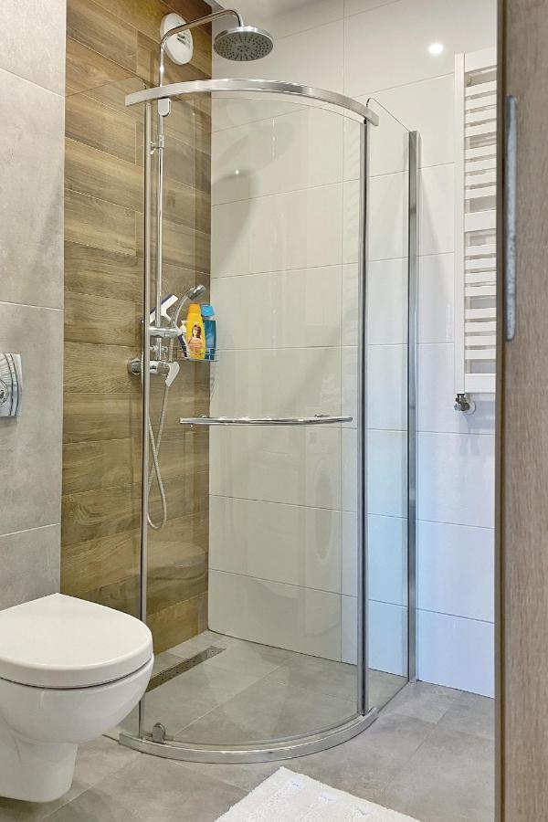 Green - apartament w centrum z widokiem na rzekę Rzeszów Buitenkant foto