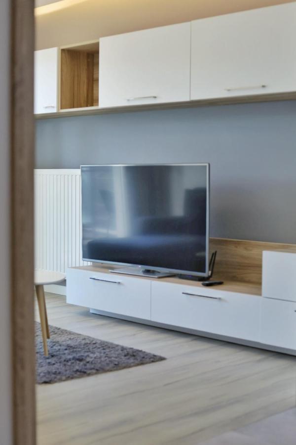 Green - apartament w centrum z widokiem na rzekę Rzeszów Buitenkant foto
