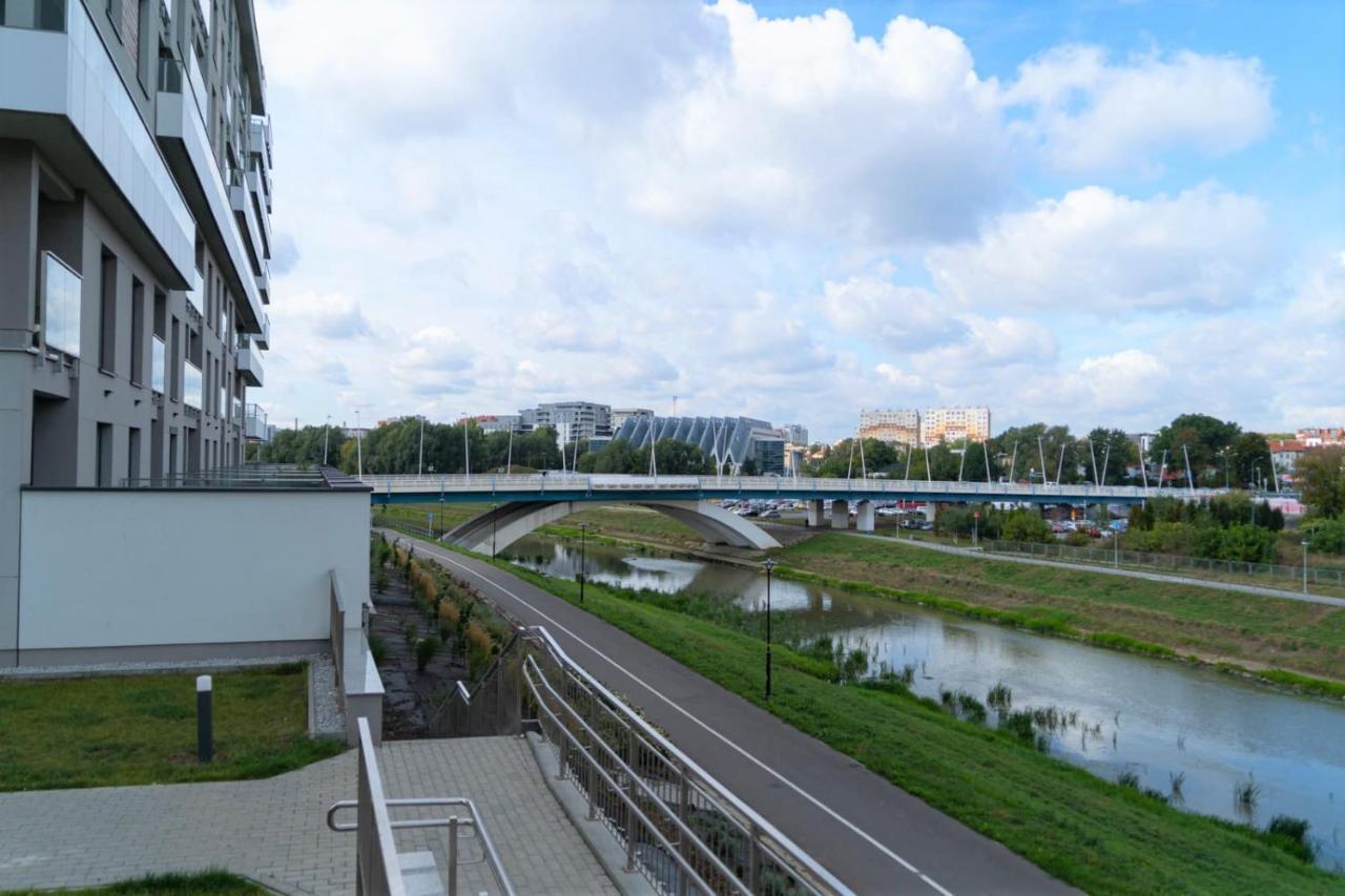 Green - apartament w centrum z widokiem na rzekę Rzeszów Buitenkant foto